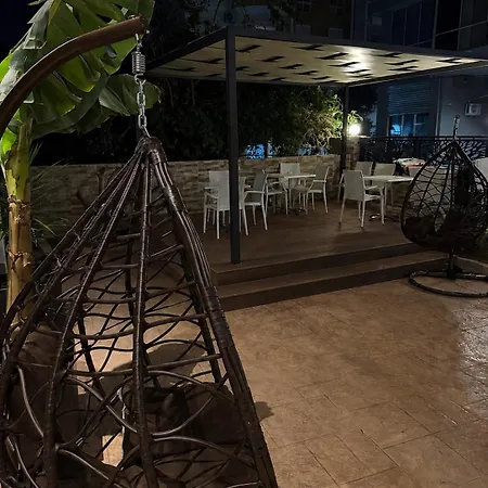 Durres Beach Rooms 모텔 *