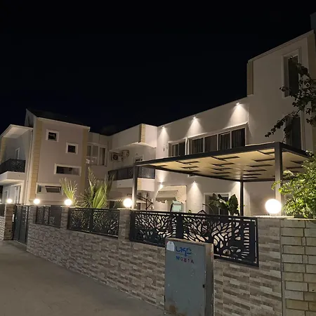 Durres Beach Rooms موتيل *