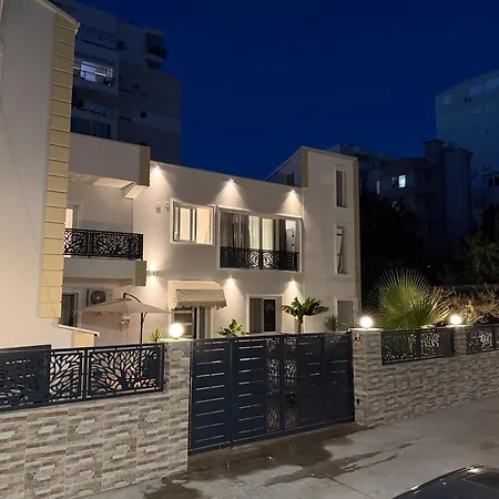 Durres Beach Rooms *