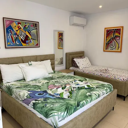 Durres Beach Rooms 모텔